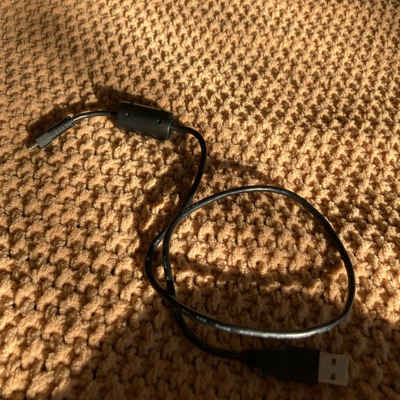 Nikon CoolPix L340 28x Wide Optical Zoom Camera - Picture 7 of 11